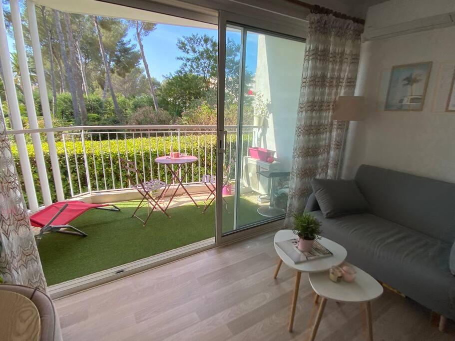 Studio Cosy 100M Plage Saint-Raphael  Exterior photo